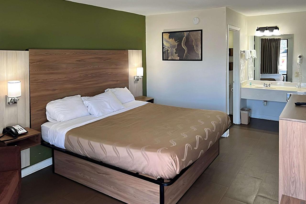 Quality Inn Thomson Ngoại thất bức ảnh